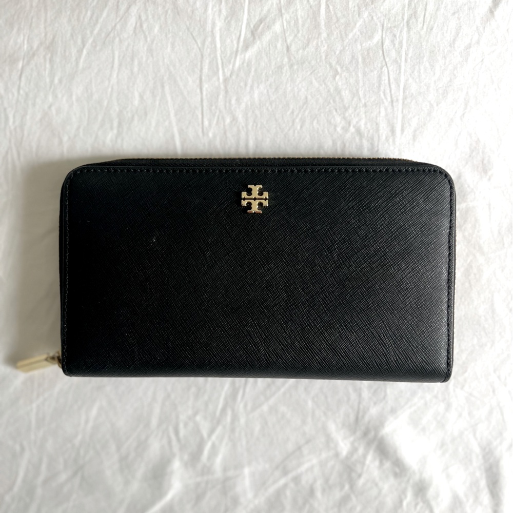 Tory Burch Saffiano leather zip wallet